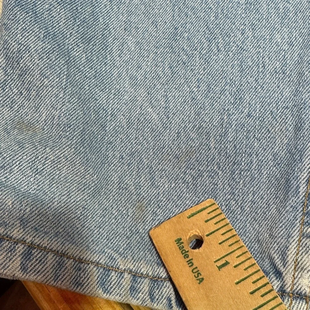VTG Levis 560 Jeans Mens 34x30 Blue Relaxed Tapered Light Wash Made In USA Bat‎